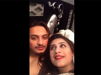 Indian GF Caught Naked With Boyfriend
